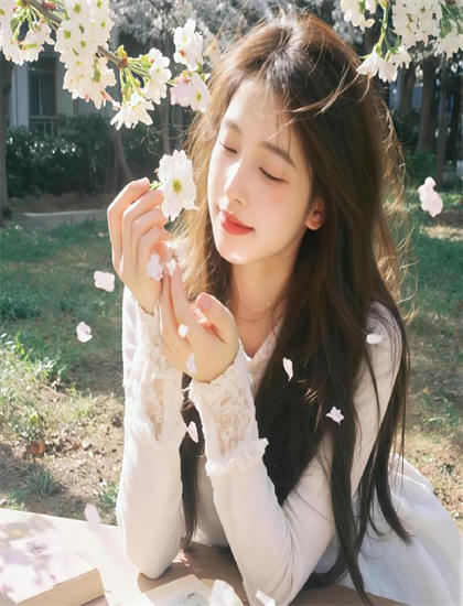 菠萝播放器-美丽姑娘视频在线观看免费高清版